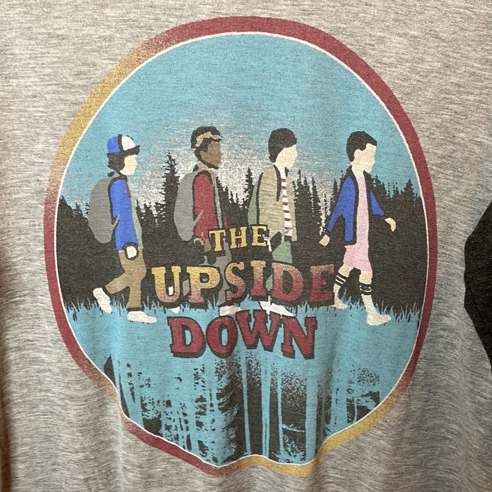 🛍 Stranger Things Shirt - Picture 2 of 4